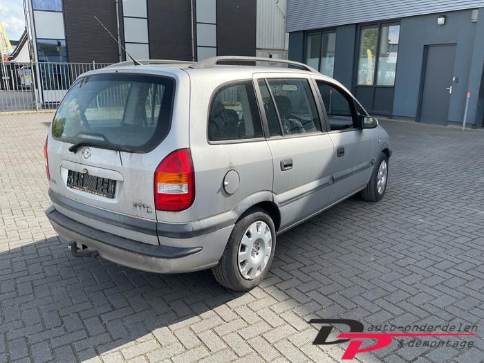 Opel Zafira 1.6 16V Vehículo de desguace (2002, Gris)
