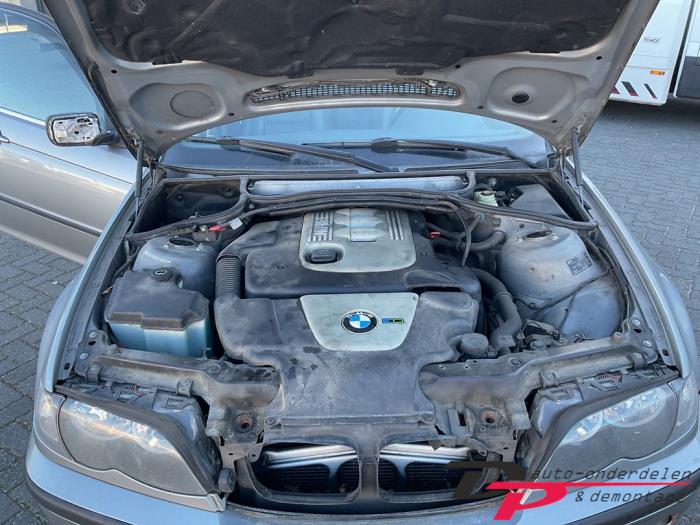 BMW 3 serie 320d 16V Salvage vehicle (2004, Gray)