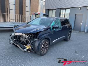 Peugeot 5008 II 1.2 12V e-THP PureTech 130  (Épave)