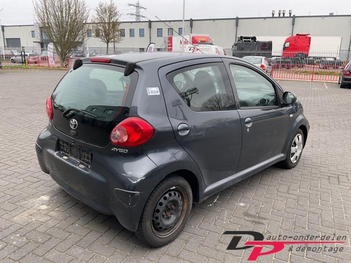 Toyota Aygo 1.0 12V VVT-i Salvage vehicle (2007, Gray)