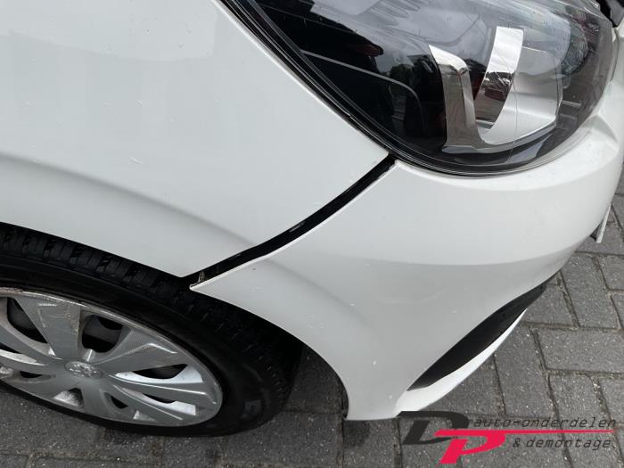 Peugeot 108 1.0 12V Vehículo de desguace (2015, Blanco)