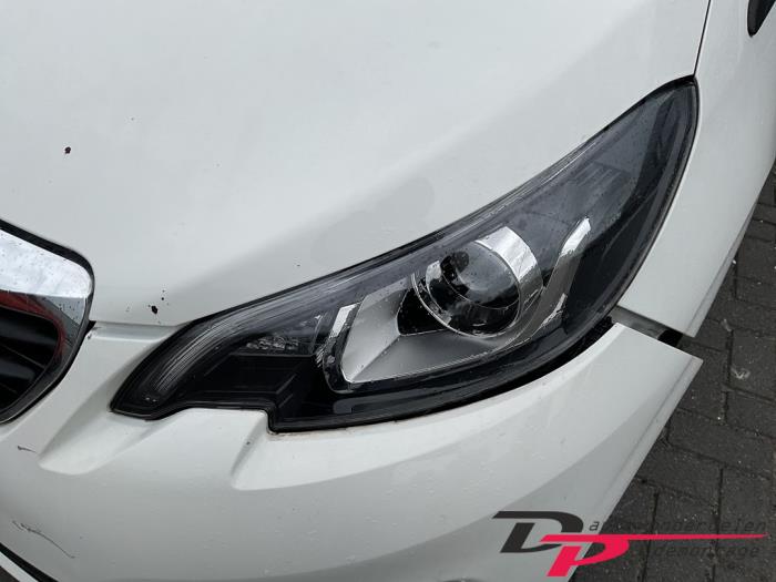 Peugeot 108 1.0 12V Vehículo de desguace (2015, Blanco)