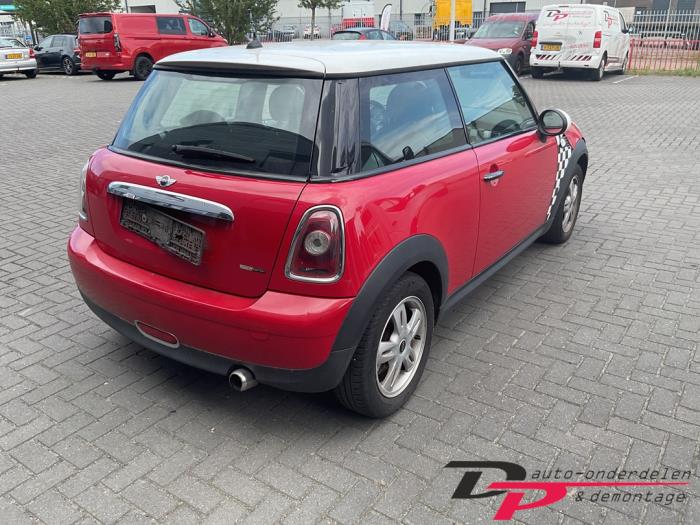 Mini Mini 1.6 16V Cooper Schrottauto (2007, Rot)