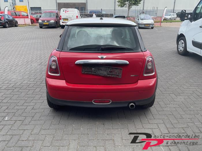 Mini Mini 1.6 16V Cooper Schrottauto (2007, Rot)
