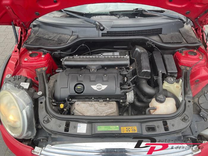 Mini Mini 1.6 16V Cooper Schrottauto (2007, Rot)