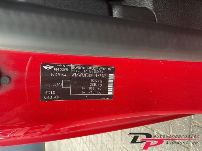 Mini Mini 1.6 16V Cooper Schrottauto (2007, Rot)