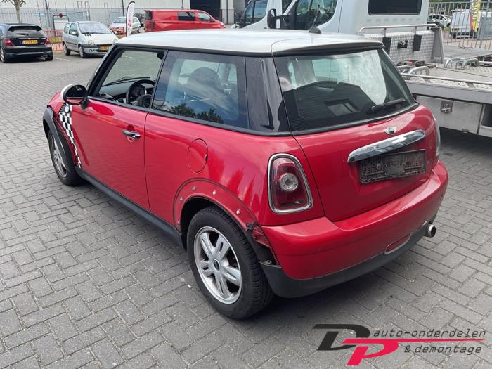 Mini Mini 1.6 16V Cooper Schrottauto (2007, Rot)