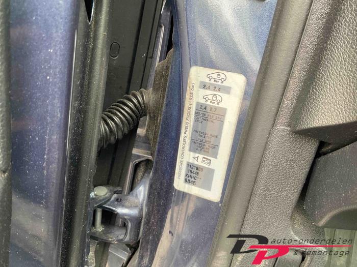 Peugeot 308 1.6 VTI 16V Schrottauto (2007, Blau)