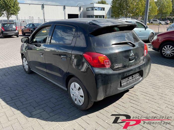 Mitsubishi Space Star 1.2 12V Vehículo de desguace (2013, Negro)