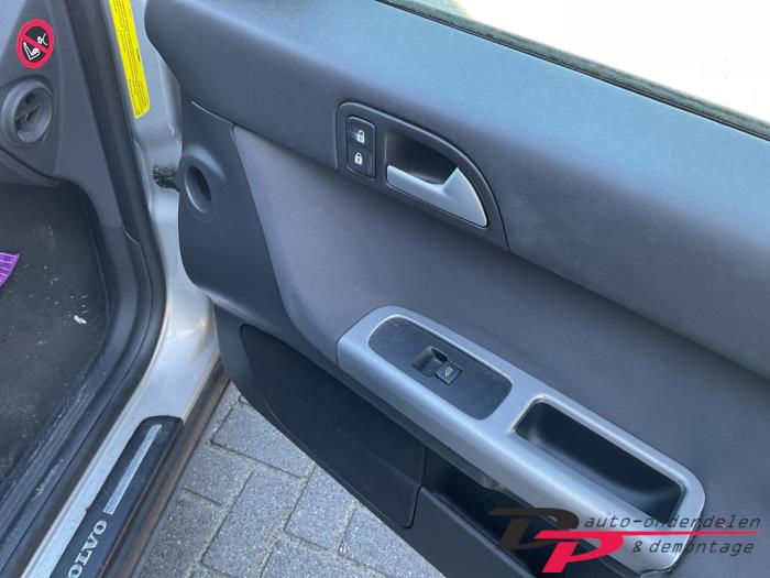 Volvo V50 2.4 20V Schrottauto (2005, Grau)