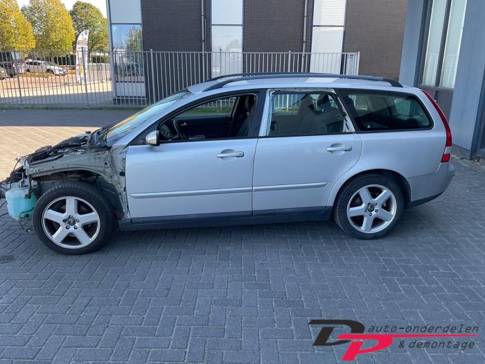 Volvo V50 2.4 20V Schrottauto (2005, Grau)