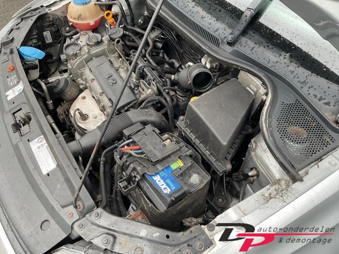 Volkswagen Polo V 1.2 12V BlueMotion Technology Schrottauto (2009, Grau)