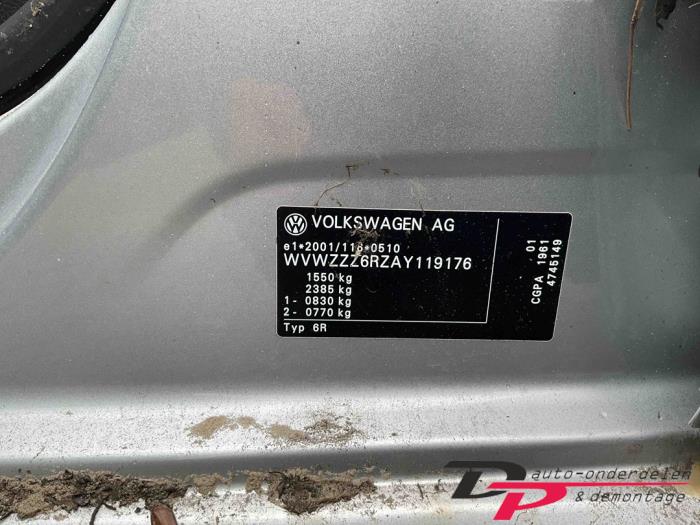Volkswagen Polo V 1.2 12V BlueMotion Technology Schrottauto (2009, Grau)