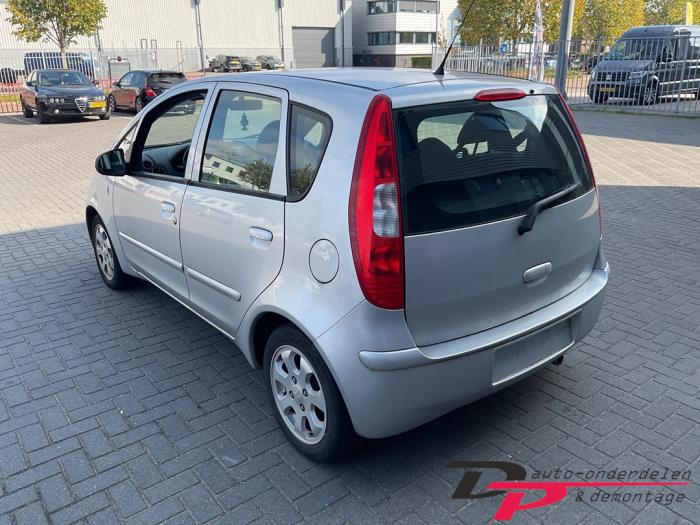 Mitsubishi Colt 1.3 16V Épave (2007, Gris)