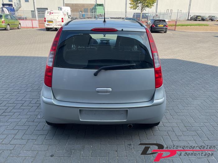 Mitsubishi Colt 1.3 16V Épave (2007, Gris)