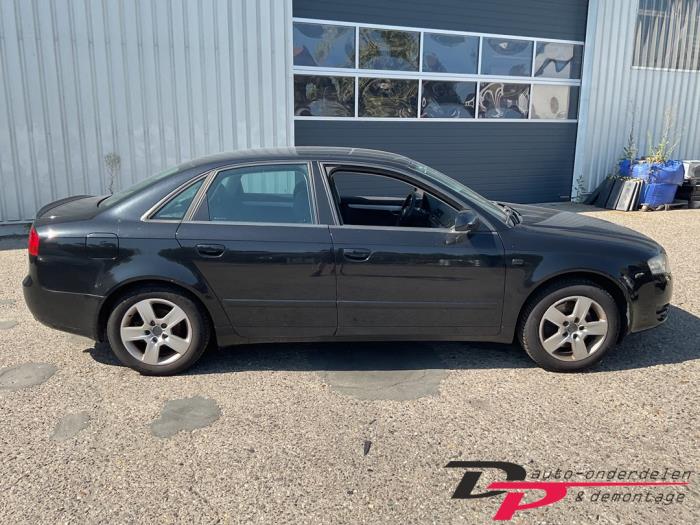 Audi A4 1.8 T 20V Épave (2007, Noir)