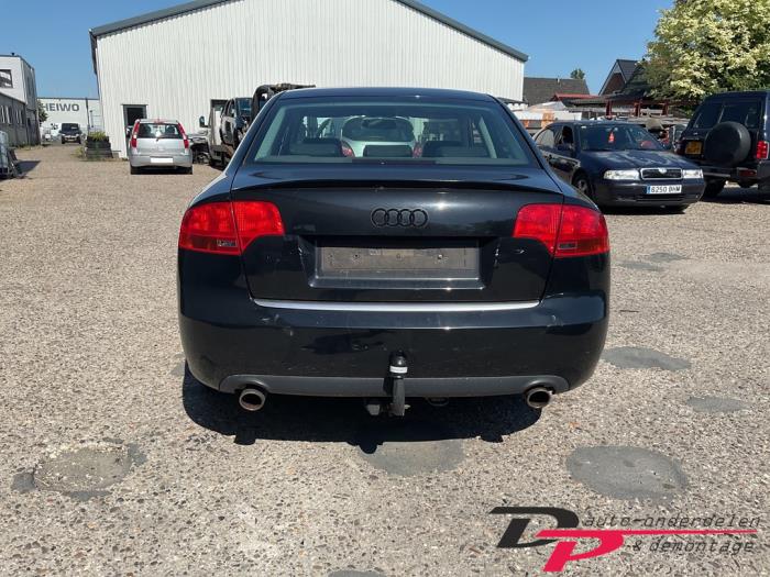 Audi A4 1.8 T 20V Épave (2007, Noir)