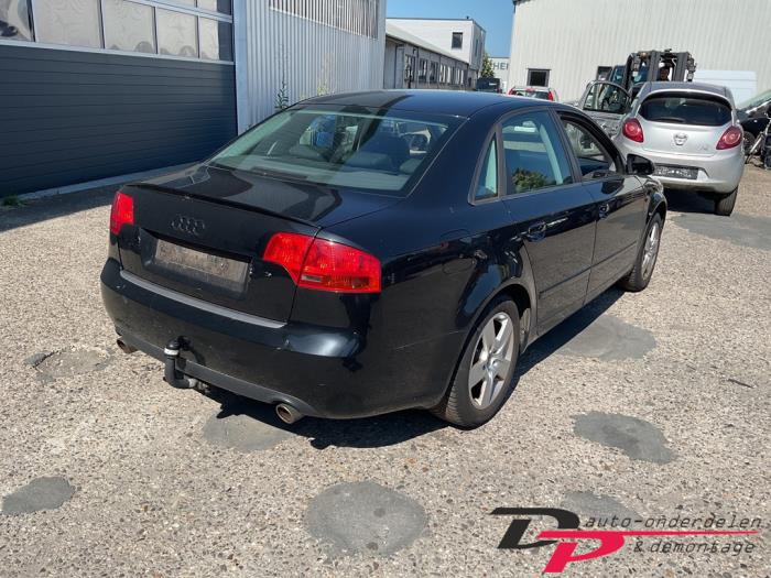 Audi A4 1.8 T 20V Épave (2007, Noir)