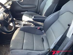 Audi A4 Avant 2.0 TFSI e 20V Samochód złomowany (2008, Czarny)
