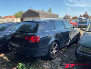 Audi A4 Avant 2.0 TFSI e 20V Samochód złomowany (2008, Czarny)