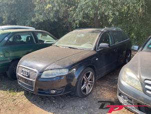 Audi A4 Avant 2.0 TFSI e 20V Samochód złomowany (2008, Czarny)