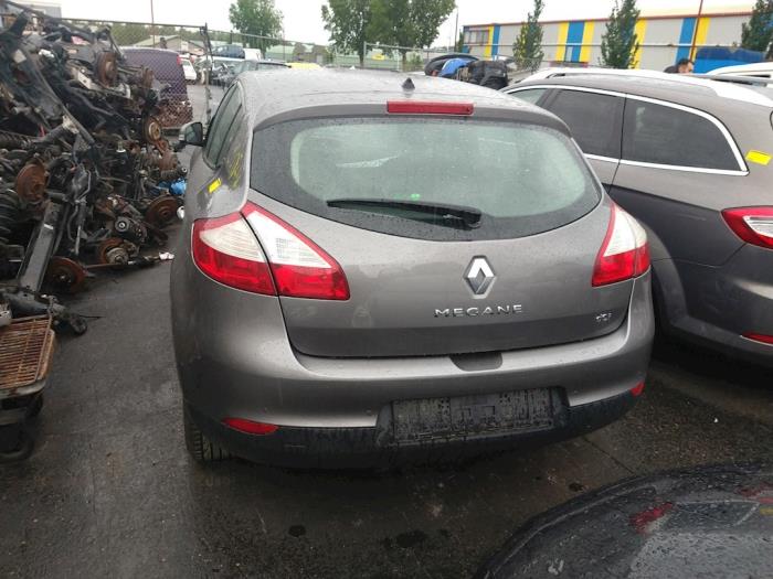 Renault Megane Iii Grandtour Kz 1 5 Dci 110 Salvage Year Of Construction 11 Colour Silver Proxyparts Com