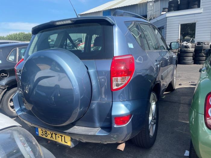 Toyota RAV4 2.0 16V VVT-i 4x4 Begagnade (2007, BLAUW)
