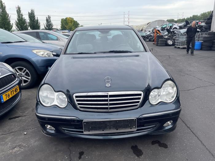 Mercedes C 1.8 C-230K 16V Schrottauto (2005, Schwarz)