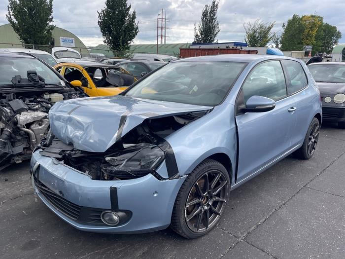 Volkswagen Golf VI 1.4 TSI 122 16V Samochód złomowany (2010, Niebieski)