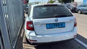 Skoda Octavia Combi 1.6 TDI 16V Vehículo de desguace (2018, Blanco)