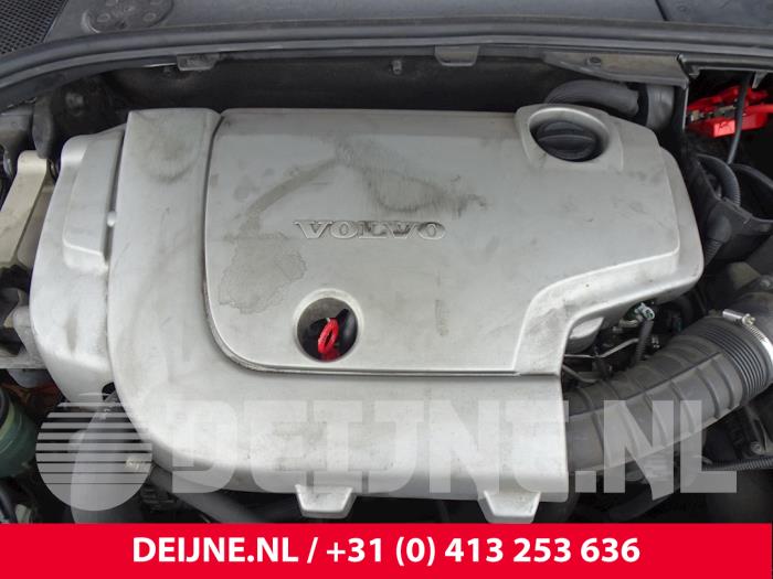 Volvo V70 2.4 D5 20V Épave (2008, Noir)