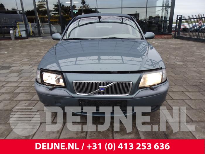 Volvo S80 Salvage vehicle (2002, Green)