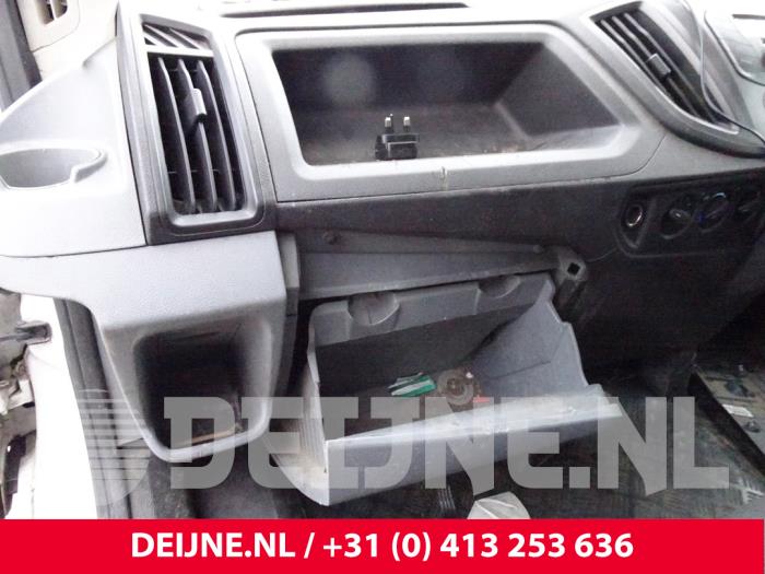 Ford Transit 2.2 TDCi 16V Euro 5 RWD Vehículo de desguace (2014, Blanco)
