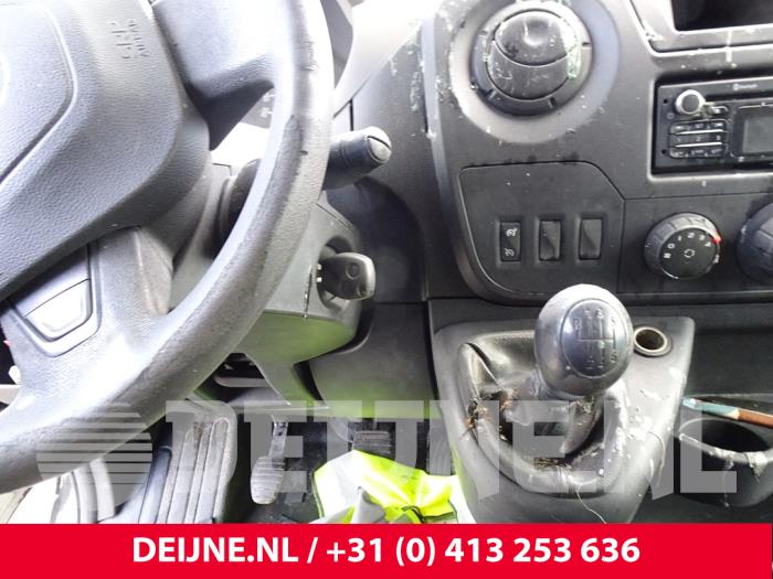 Opel Movano 2.3 CDTi 16V FWD Salvage vehicle (2013, White)