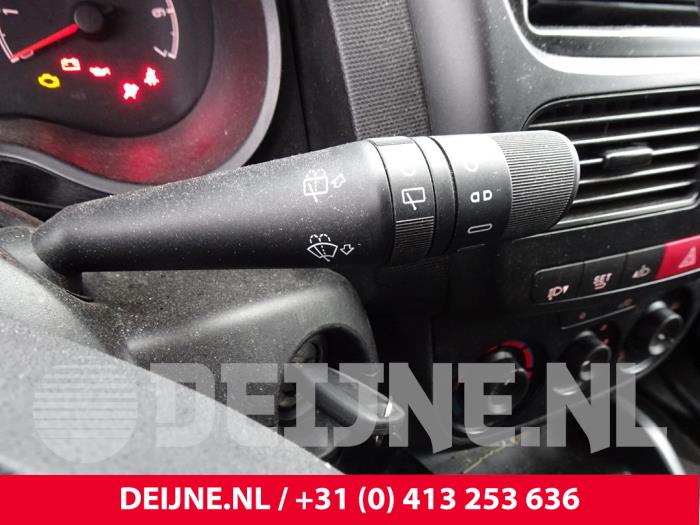 Opel Combo 1.3 CDTI 16V ecoFlex Samochód złomowany (2015, Granit)