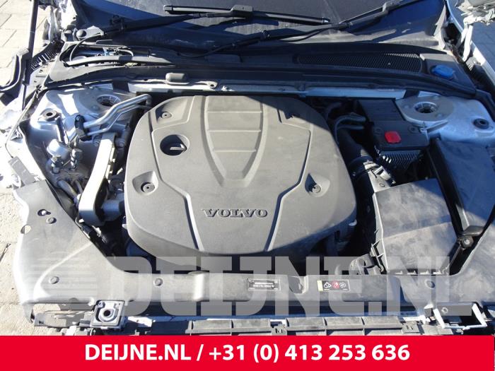 Volvo V60 II 2.0 D4 16V Salvage vehicle (2019, Silver)