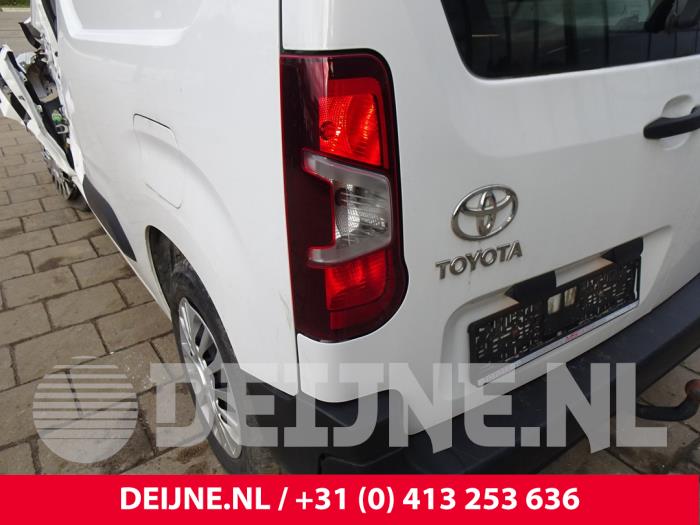 Toyota ProAce City 1.2 VVT-i 110 Salvage vehicle (2020, White)