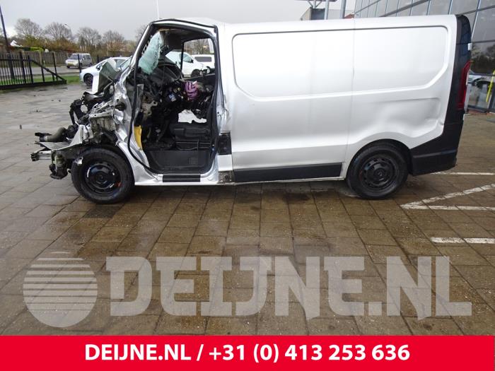Renault Trafic 1.6 dCi 115 Vehículo de desguace (2015, Gris)