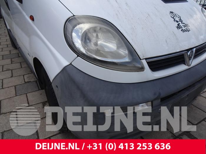 Opel Vivaro 1.9 DI Samochód złomowany (2005, Bialy)