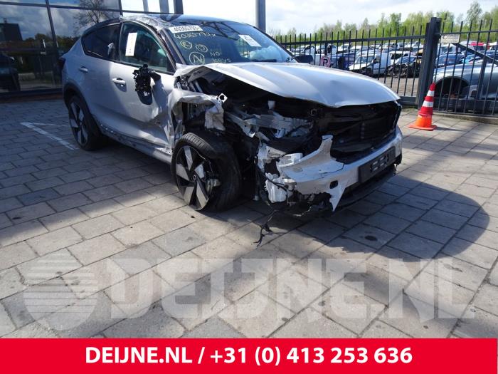 Volvo C40 Recharge Twin Motor Salvage vehicle (2022, Silver grey)