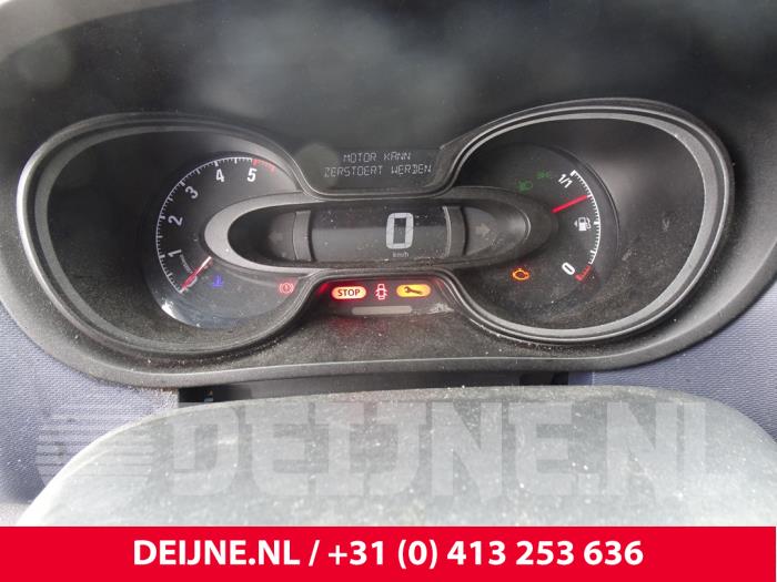 Opel Vivaro 1.6 CDTi BiTurbo Schrottauto (2017, Weiß)