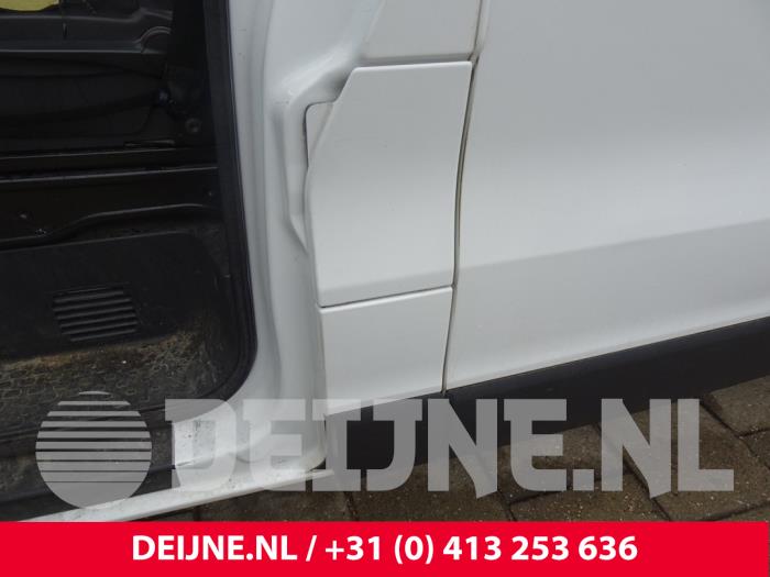 Opel Vivaro 1.6 CDTi BiTurbo Salvage vehicle (2017, White)