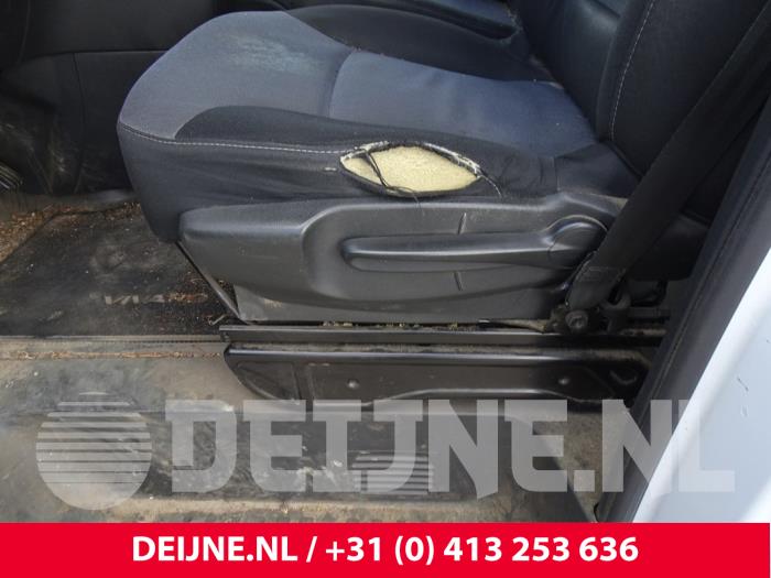 Opel Vivaro 1.6 CDTI 90 Vehículo de desguace (2016, Blanco)