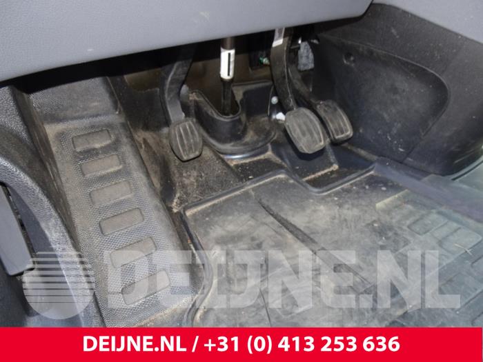 Opel Vivaro 1.5 CDTI 102 Samochód złomowany (2020, Bialy)