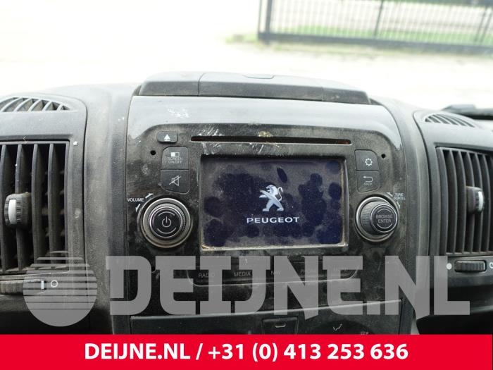 Peugeot Boxer 2.0 BlueHDi 160 Salvage vehicle (2017, Gray)