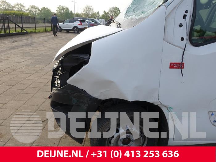 Renault Master IV 2.3 dCi 125 16V FWD Samochód złomowany (2018, Bialy)