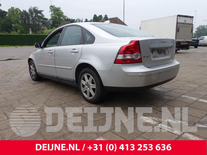 Volvo S40 2.4 20V Salvage vehicle (2006, Gray)