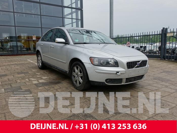 Volvo S40 2.4 20V Salvage vehicle (2006, Gray)