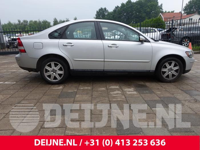 Volvo S40 2.4 20V Salvage vehicle (2006, Gray)