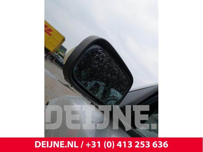 Volvo S40 2.4 20V Salvage vehicle (2006, Gray)